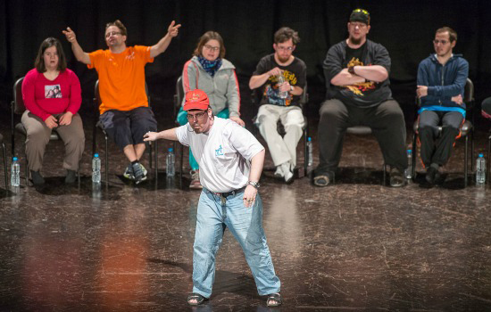 Switzerland’s HORA Theatre invites Cairo audience to look differently at disabilities