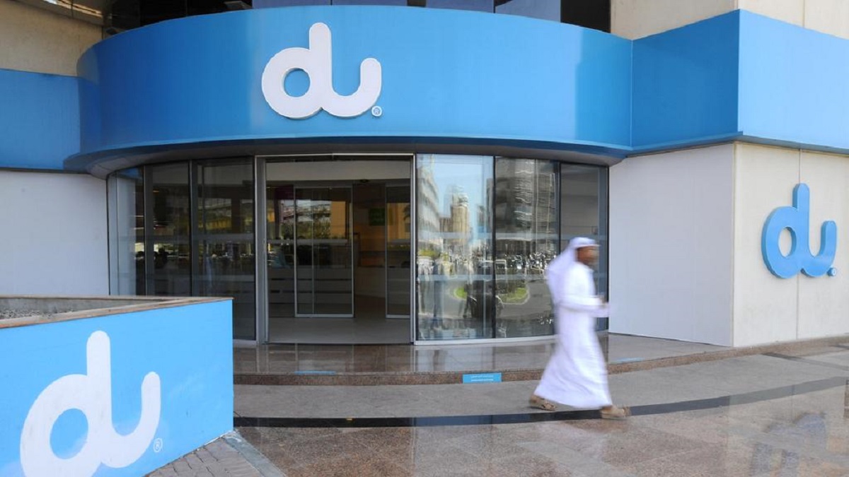 Du expands digital footprint through partnership with Souq.com