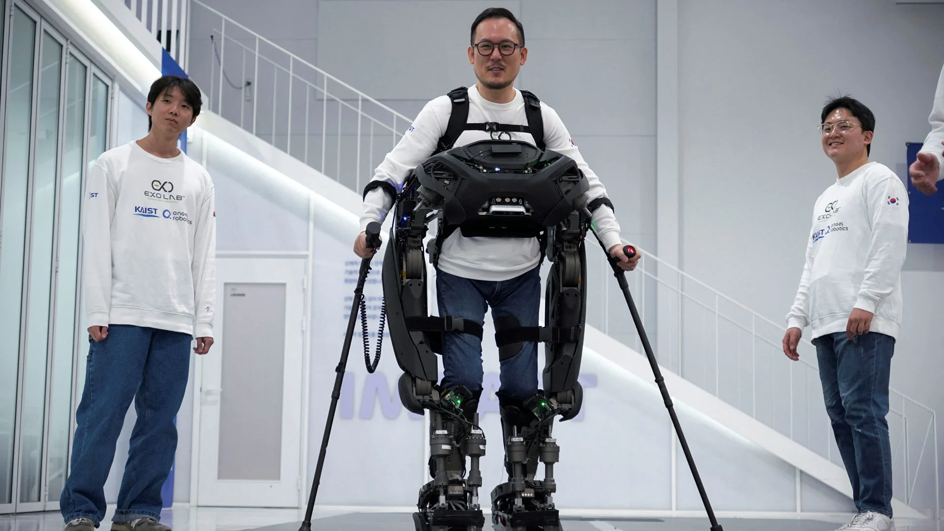 A South Korean Team Unveils Wearable Exoskeleton Transforming Mobility for Paraplegics