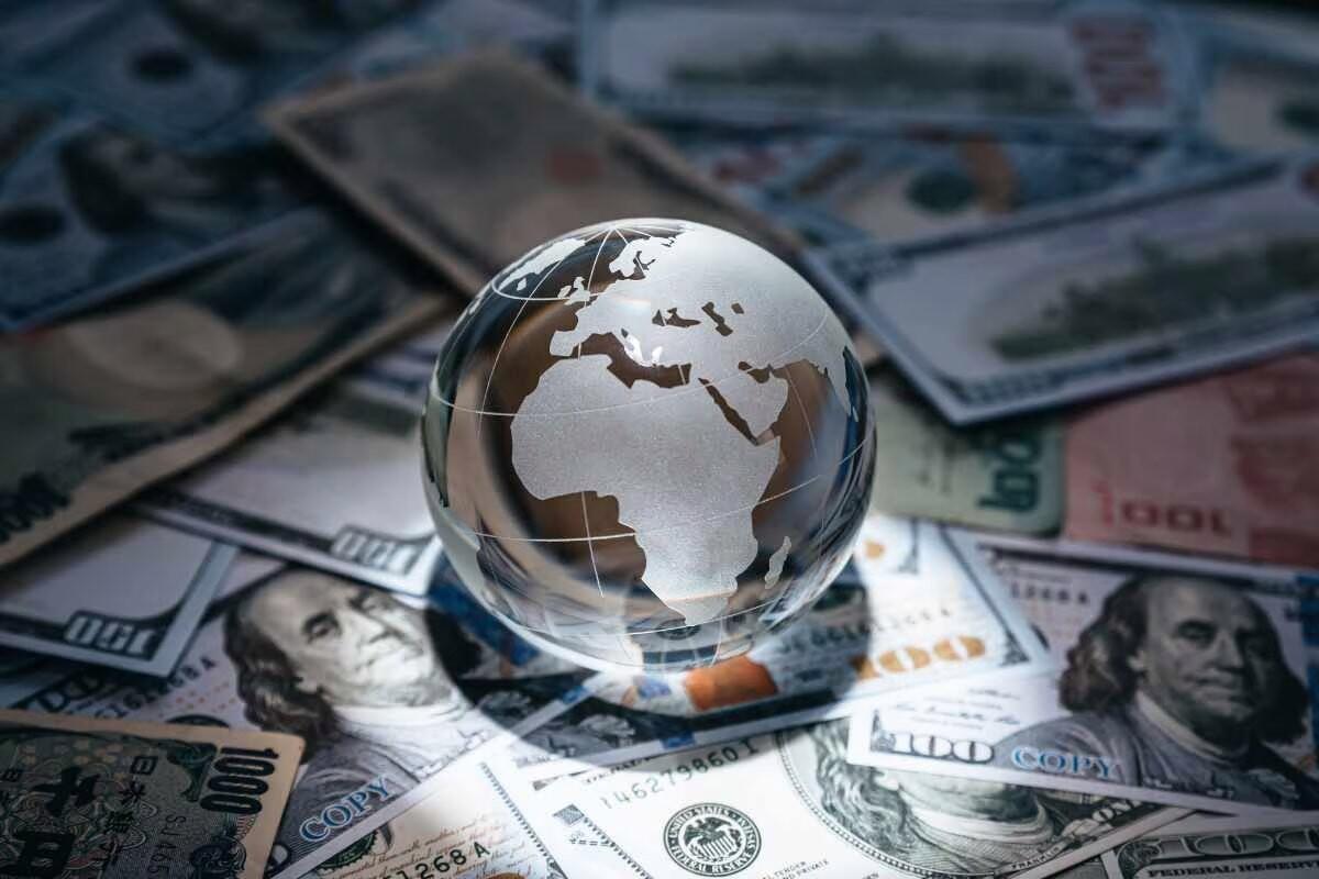 Global Economic Outlook: Navigating a New Cycle Amid Challenges and Opportunities