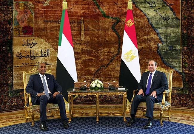 El-Sisi Hosts Sudan’s Al-Burhan in Cairo to Discuss Stabilizing Sudan