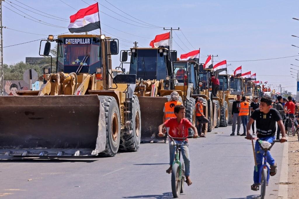 Egyptian Contractors Gear Up for Gaza Strip Rebuild amid Global Competition